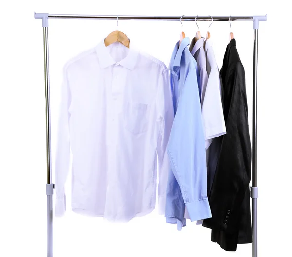 Vêtements de bureau pour hommes sur cintres, isolés sur blanc — Photo