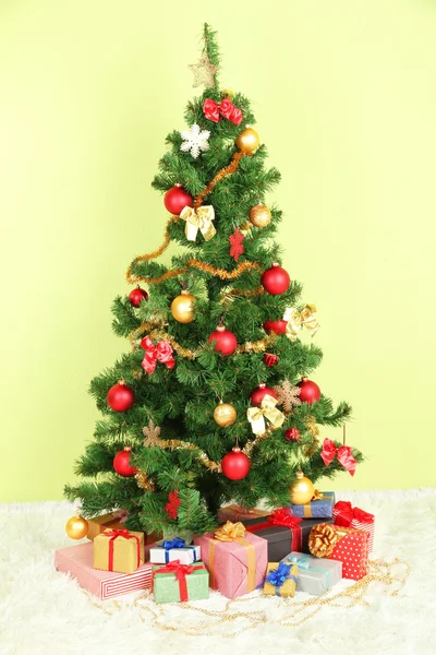 Decorated Christmas tree — Stock Photo, Image