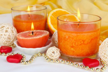 romantik yanan mumlar yakın çekim