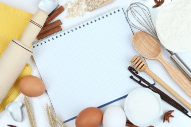 pişirme bir kavram. temel pişirme malzemeleri ve mutfak araçları kapat