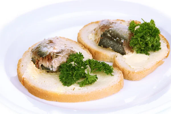 Sabrosos sándwiches con scomber, primer plano —  Fotos de Stock
