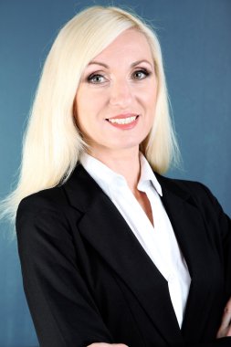 leraar in de buurt van blackboard close-up