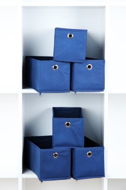 Mavi Tekstil beyaz raf kutuları