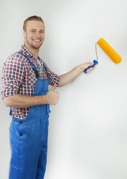 Porträtt av ung förman i rummet — Stockfoto