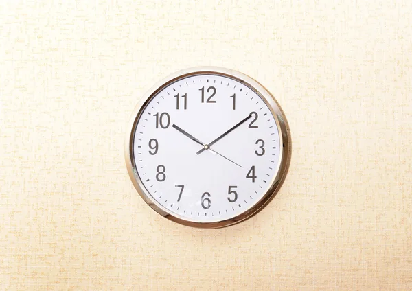 Clock on wall background — Stock Photo, Image