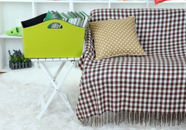 dergi ve raf Oda yeşil kutusundaki klasörler