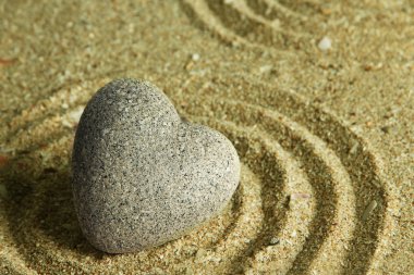 kalp şeklinde gri zen stone