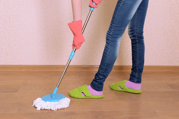 House cleaning with mop — Stock Photo, Image