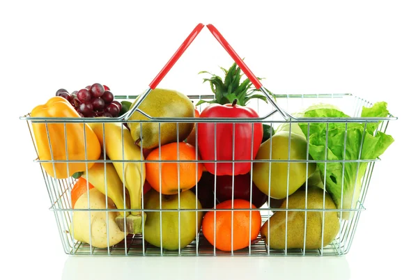 Owoce i warzywa w metalowy kosz — Zdjęcie stockowe