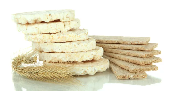 Gustoso pane croccante, isolato su bianco — Foto Stock