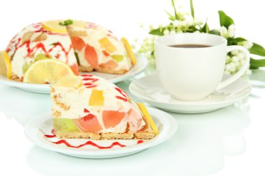 beyaz izole lezzetli jöleli pasta