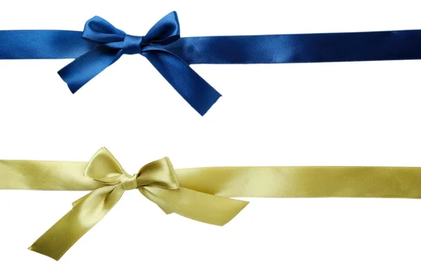 Renk hediye saten kurdele bows, üzerinde beyaz izole — Stok fotoğraf