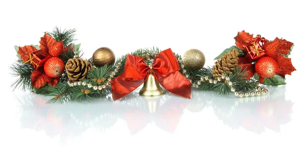 Composizione delle decorazioni natalizie isolate su bianco — Foto Stock