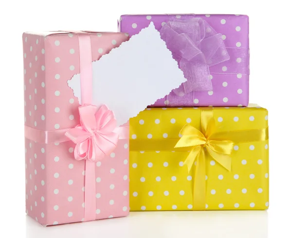 Cajas de regalo con etiqueta en blanco aislado en blanco — Foto de Stock