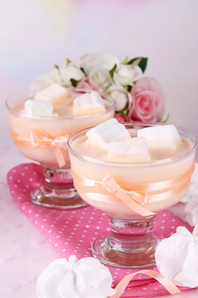 Tasty yogurt with marshmallows, close up — Stock Photo, Image