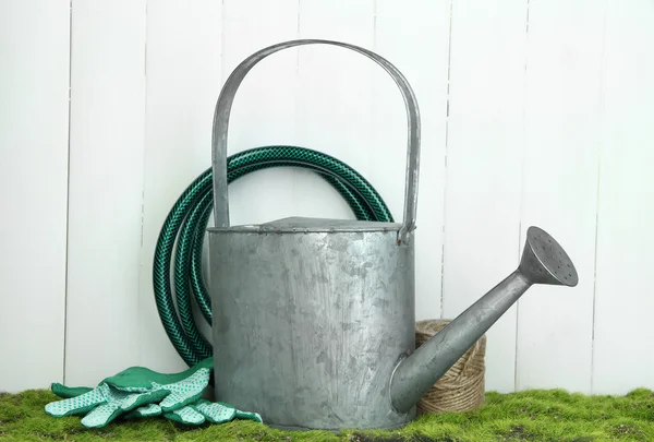 Gardening tools on grass — Stock Photo, Image