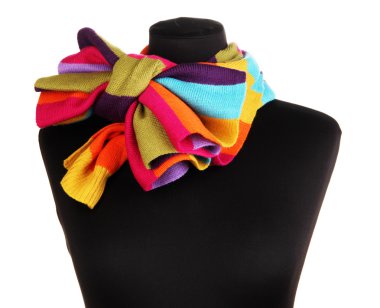 manken üzerinde beyaz izole şal