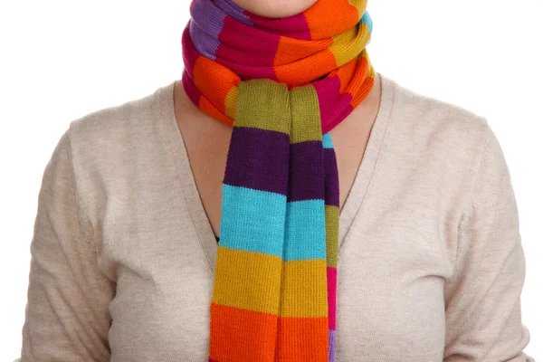 Жінка в шарфі крупним планом — стокове фото