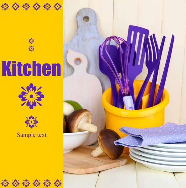 Plastic kitchen utensils in cup — Stock Photo, Image