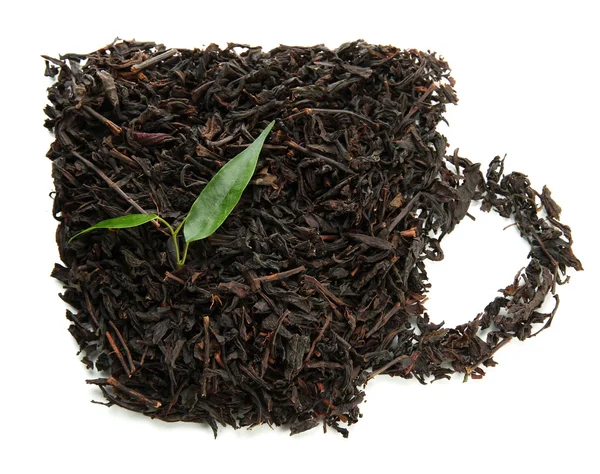 Droge zwarte thee met groene bladeren, geïsoleerd op wit — Stockfoto