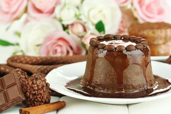 Gâteau au chocolat délicieux gros plan — Photo