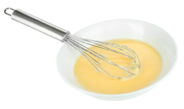 Corolla i jaj wylewek z mąka na białym tle — Zdjęcie stockowe