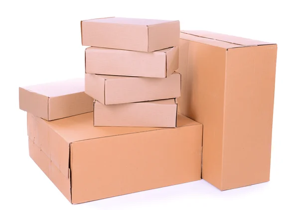 Farklı karton kutular üzerinde beyaz izole — Stok fotoğraf