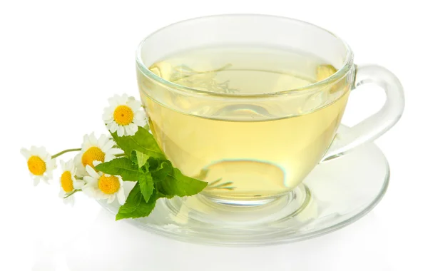 Cup of herbal tea with wild camomiles and mint, isolated on white — Stock Photo, Image