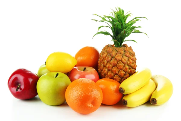 Frutas sabrosas aisladas en blanco —  Fotos de Stock