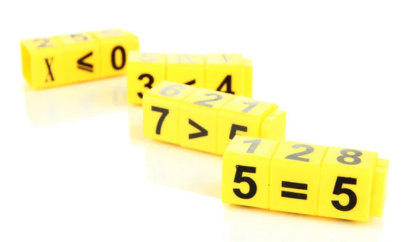 Educatieve kubussen met verschillende aantallen geïsoleerd op wit — Stockfoto
