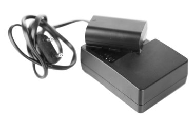 þarj cihazýna ve bataryaya üzerinde beyaz izole