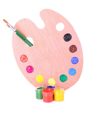ahşap sanat palet boya ve fırça üzerinde beyaz izole