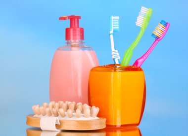 banyo üzerinde mavi arka plan belirleme