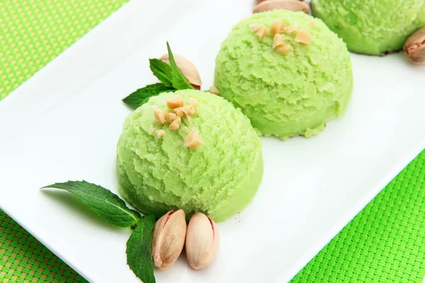 Delicious ice cream on plate close-up — Stock Photo, Image