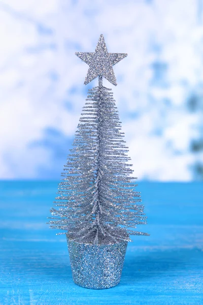装饰圣诞树上白色孤立 — 图库照片