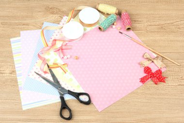 Kağıt scrapbooking ve araçları