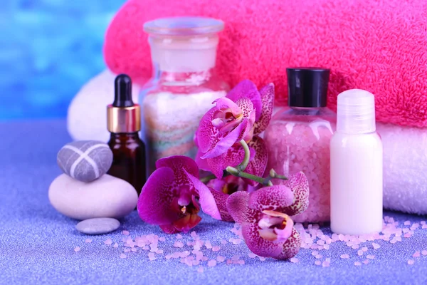 Beautiful spa setting with orchid — Stock Photo, Image