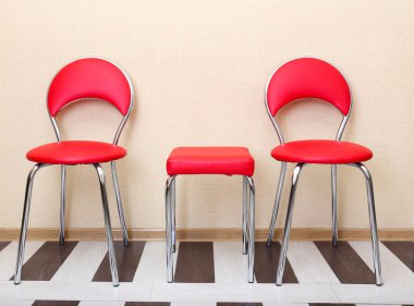 modern deri sandalye ile güzel iç