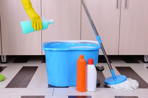 House cleaning with mop — Stock Photo, Image