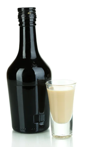 Baileys liqueur in bottle and glass isolated on white — Stock Photo, Image