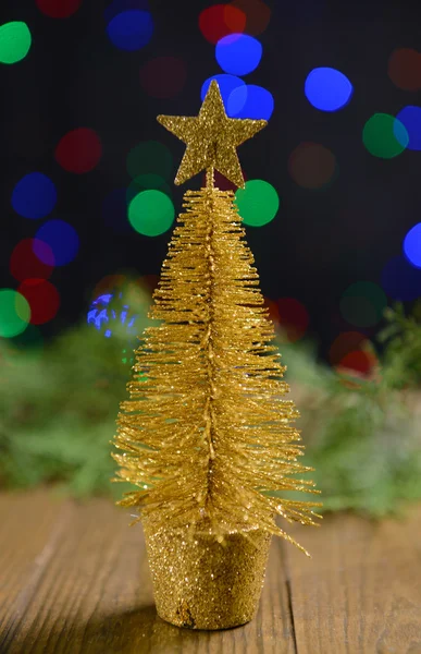 Albero di Natale decorativo isolato su bianco — Foto Stock