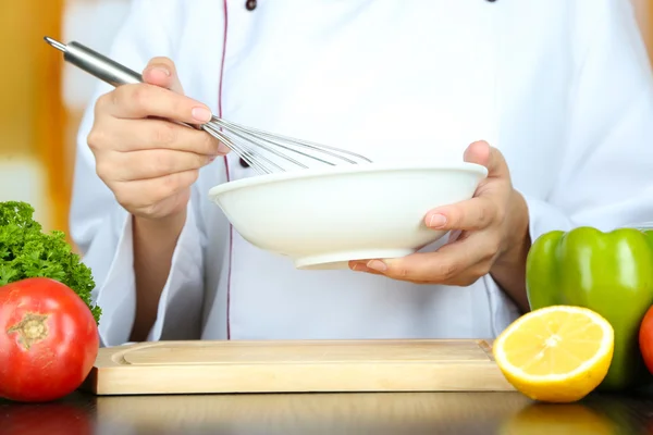 Cook el çırpma mayonez — Stok fotoğraf