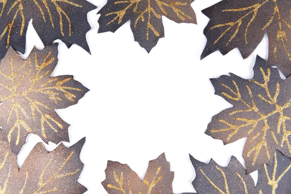 Czarny klon liść na białym tle — Zdjęcie stockowe