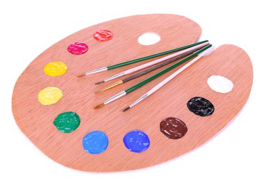 ahşap sanat palet boya ve fırça üzerinde beyaz izole