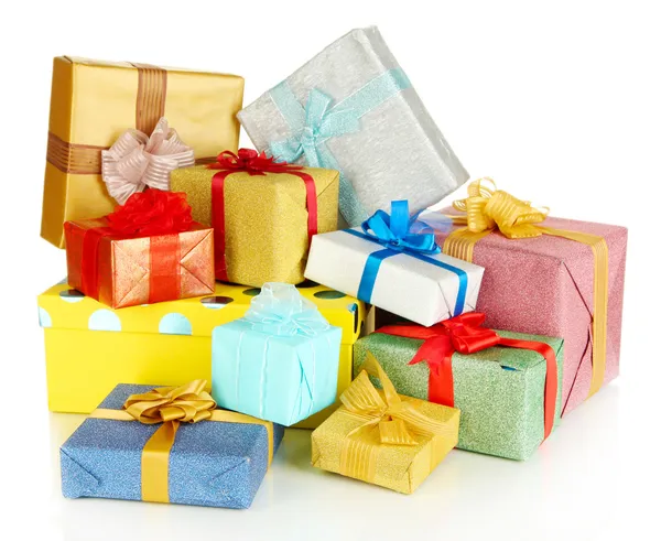 Hromadu barevných darem boxy izolovaných na bílém — Stock fotografie