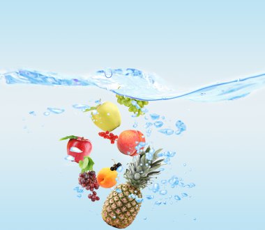 Taze meyveler suya düştü.