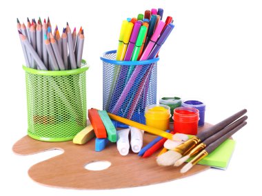 çeşitli yaratıcı araçlar üzerinde beyaz izole bileşimi