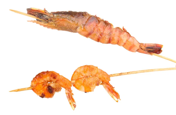Shrimp skewers isolated on white — Stock Photo, Image