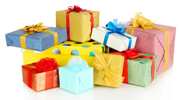 Stapel van kleurrijke geschenken vakken geïsoleerd op wit — Stockfoto