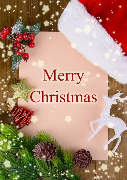 Carta para o Papai Noel com chapéu de Natal na mesa close-up — Fotografia de Stock